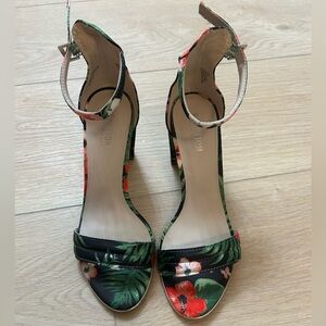 Reaction Kennith Cole Lolita Floral Women's Block Heels